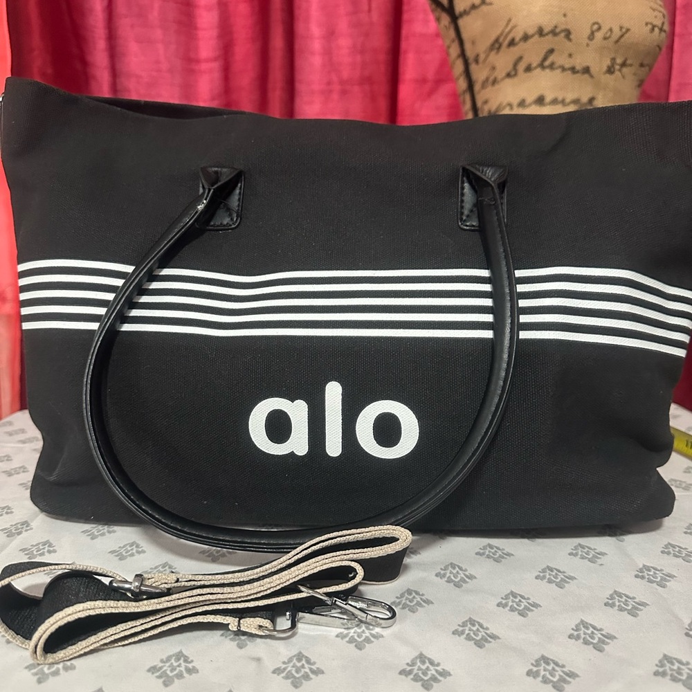 New Fashion Inspired Item (BAG)
#39